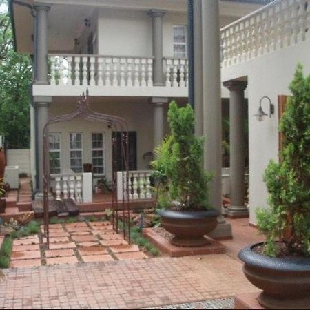Goodey'S Guesthouse Pretoria-Noord Buitenkant foto