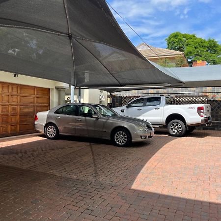 Goodey'S Guesthouse Pretoria-Noord Buitenkant foto